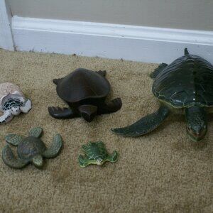 5-Piece Sea Turtle Collection Figures Figurines Turtles Various Materials Colors